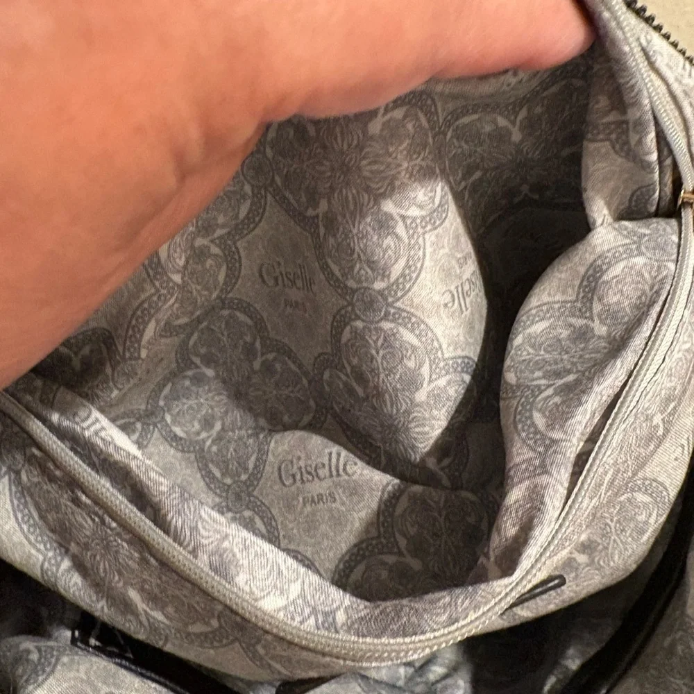 Giselle Paris Black Ruched Shoulder Bag - Picture 4 of 7